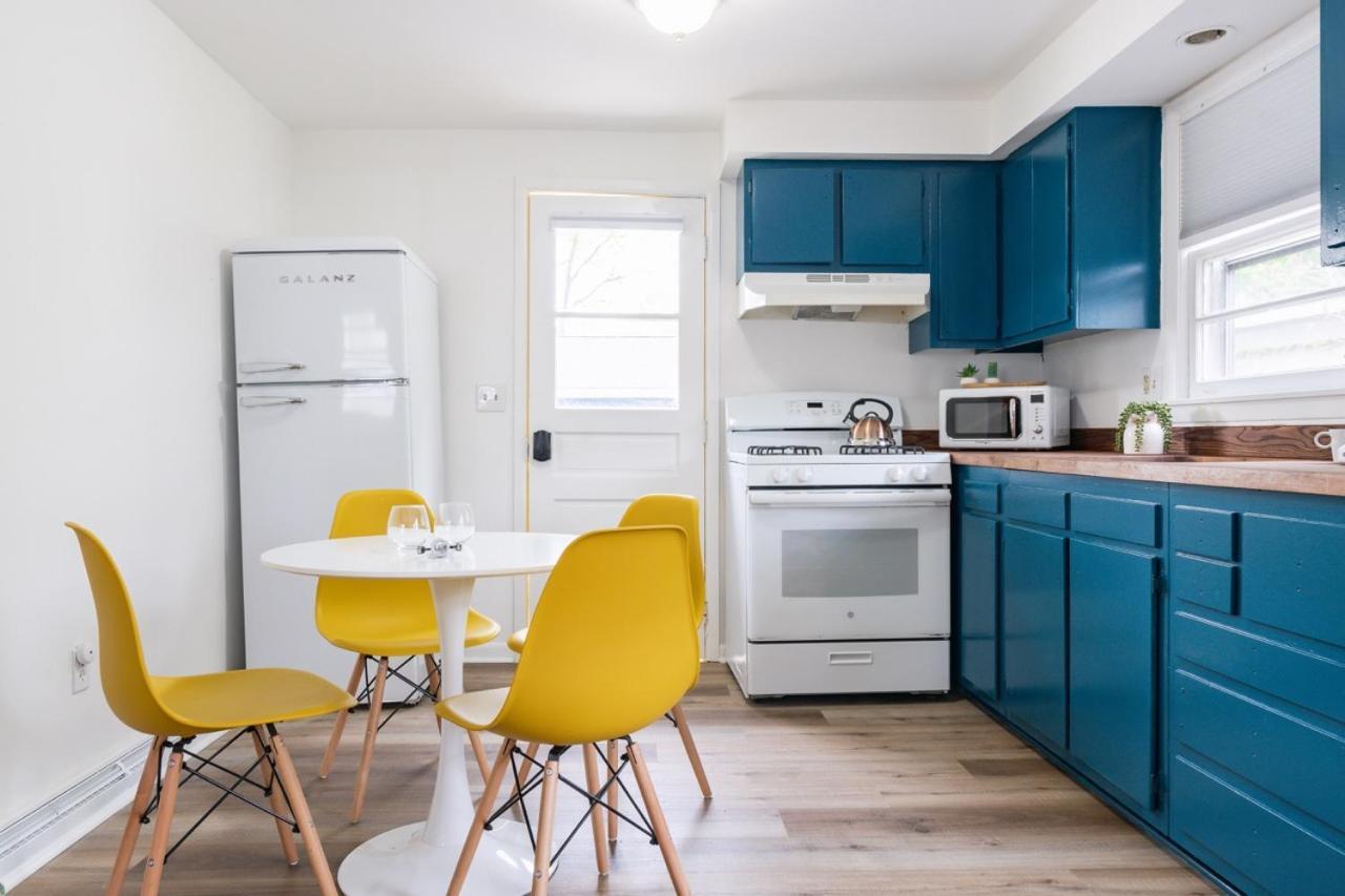 Retro Retreat Renovated 2Br, Desk, No Chore List! Kingston Eksteriør bilde