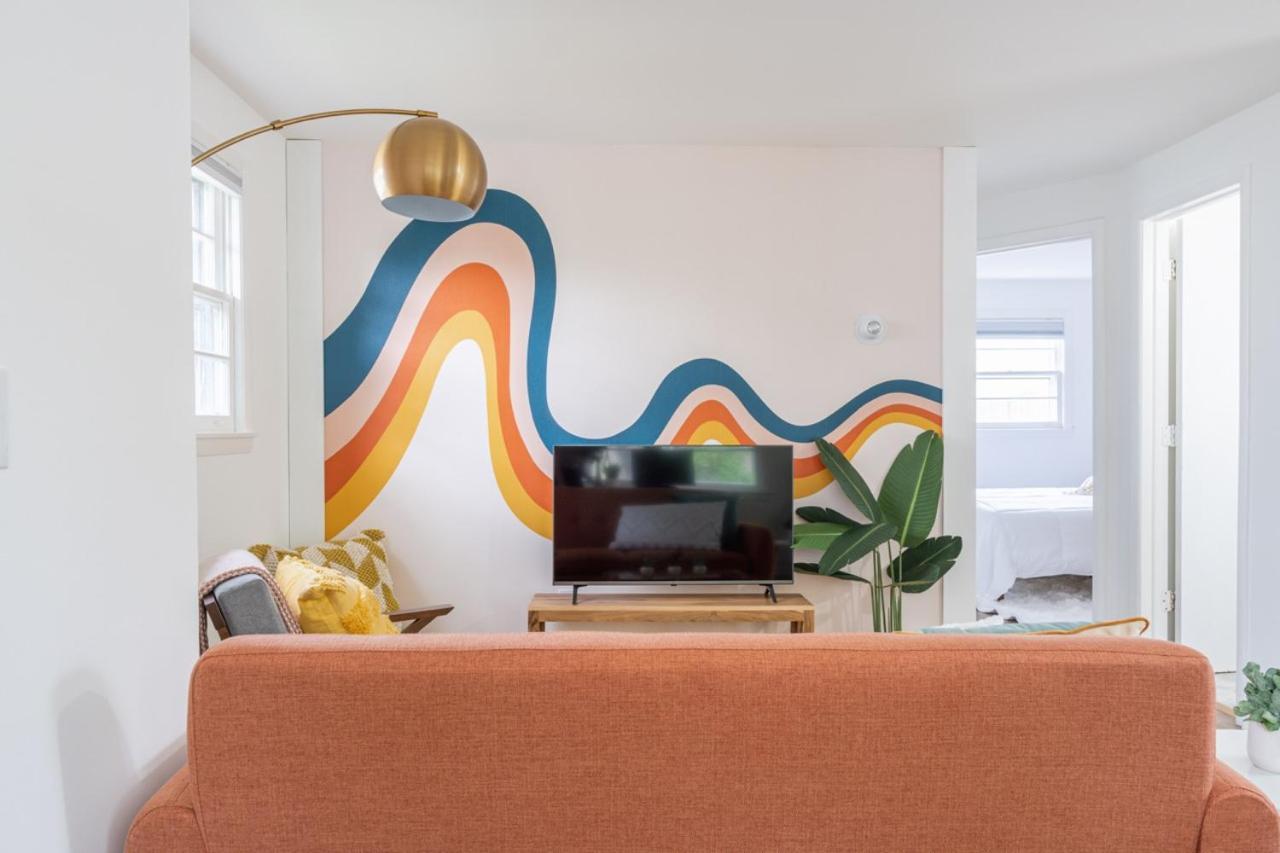 Retro Retreat Renovated 2Br, Desk, No Chore List! Kingston Eksteriør bilde